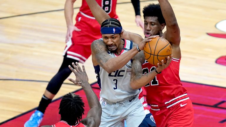 Washington Wizards&#39; Bradley Beal (3) is forced to pass off the defense of Chicago Bulls&#39; Thaddeus Young, right, as Patrick Williams also defends during the second half of an NBA basketball game Monday, Feb. 8, 2021, in Chicago. (AP Photo/Charles Rex Arbogast)


