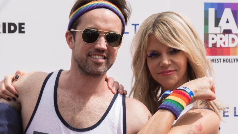 Danny DeVito, from left, Mary Ellizabeth Ellis, Charlie Day, Rob McElhenney, and Kaitlin Olson arrive at the "LA Pride Festival and Parade" event at the West Hollywood Park on Sunday, June 12, 2006, in Los Angeles. (Photo by Willy Sanjuan/Invision/AP)