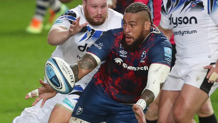 Nathan Hughes offloads against Bath