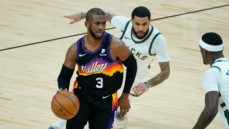 Phoenix Suns guard Chris Paul against the Milwaukee Bucks