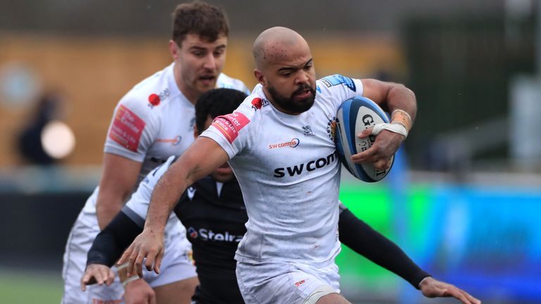 Newcastle Falcons v Exeter Chiefs - Gallagher Premiership - Kingston Park
Exeter Chiefs' Tom O'Flaherty (right) evades Newcastle Falcons' Sam Stuart (left) and Adam Radwan during the Gallagher Premiership match at Kingston Park, Newcastle. Picture date: Sunday February 7, 2021.