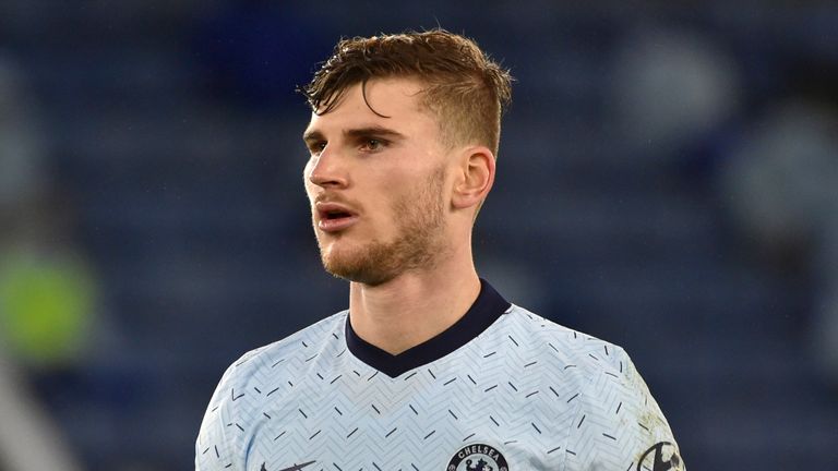 Timo Werner del Chelsea durante el partido de fútbol de la Premier League entre el Leicester City y el Chelsea en el King Power Stadium de Leicester, Inglaterra, el martes 19 de enero de 2021 (AP Photo / Rui Vieira).