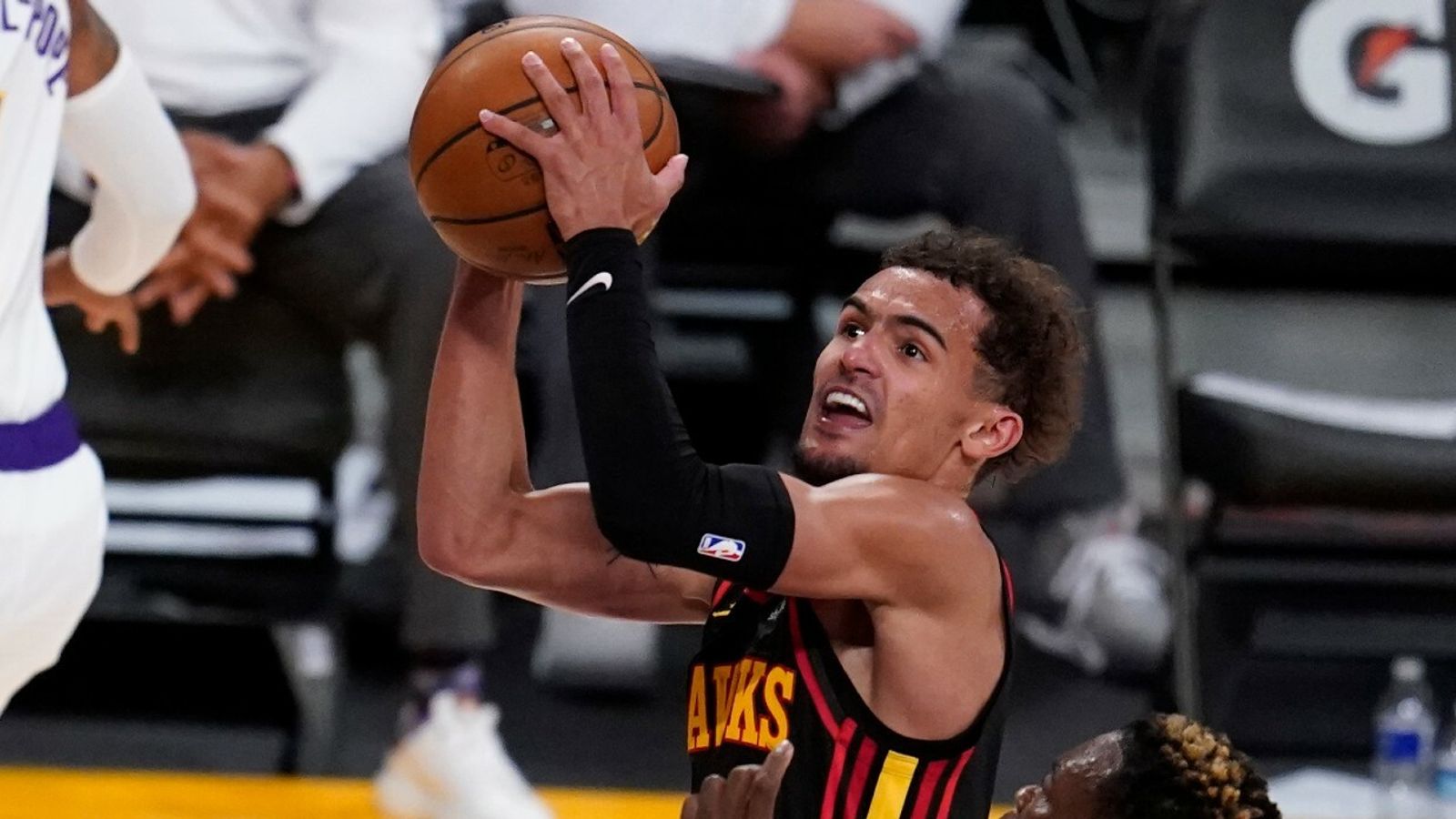 LeBron James: Los Angeles Lakers star 'out indefinitely' with high ...