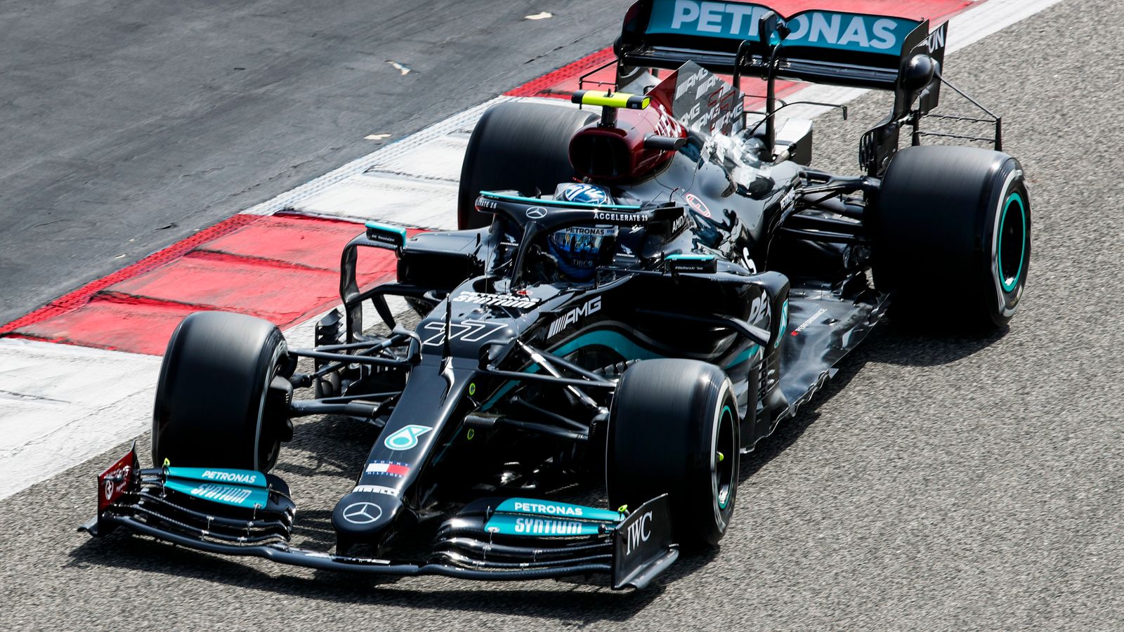F1 Testing, Day One AM Mercedes hit problems, Daniel Ricciardo ahead