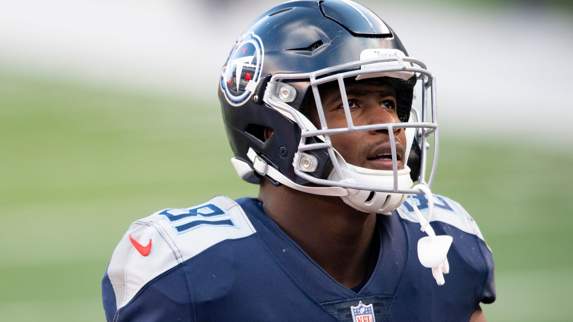 Patriots agree Smith, Judon, Agholor deals on busy day