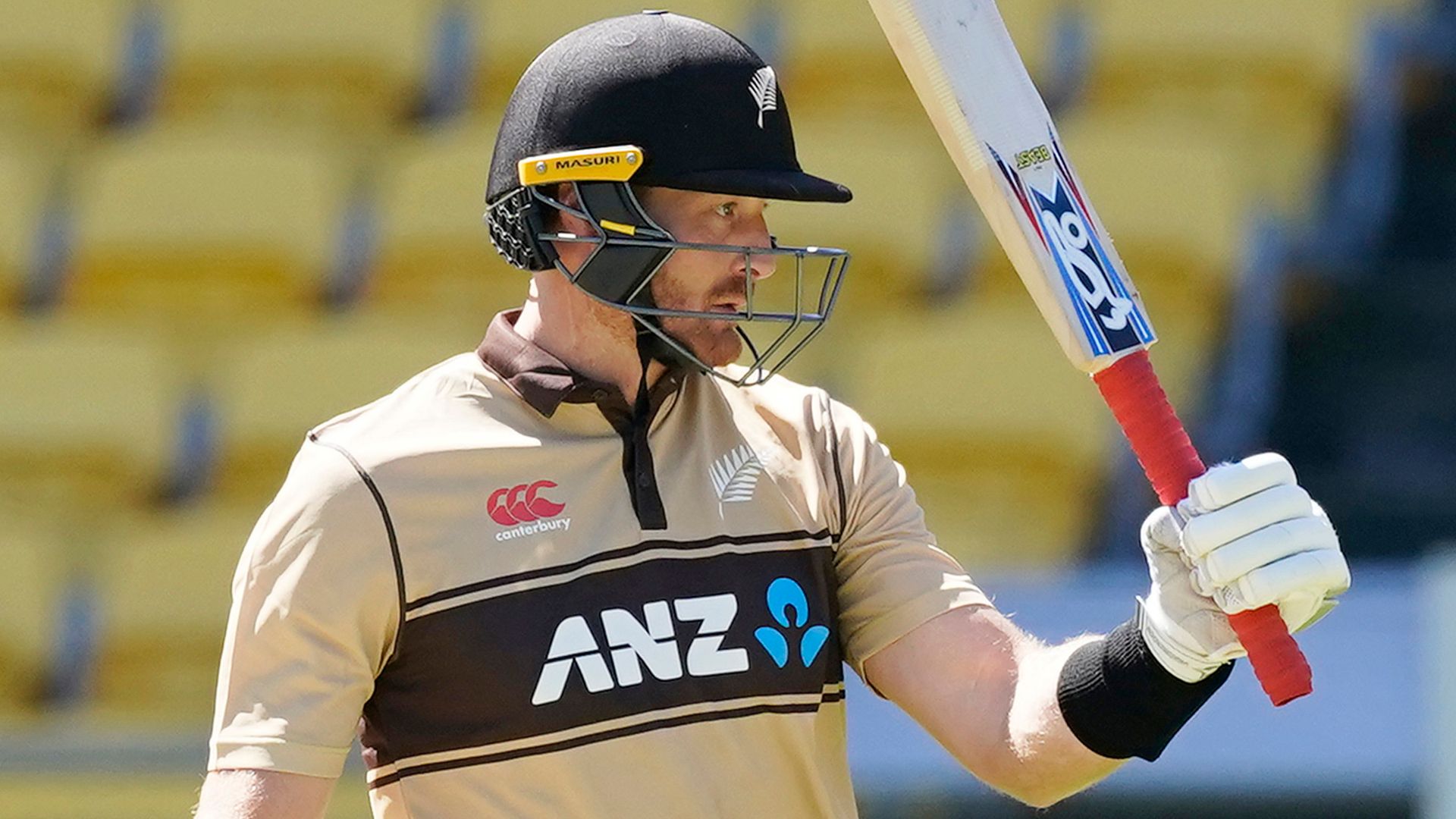 Guptill powers NZ to T20 series win over Australia