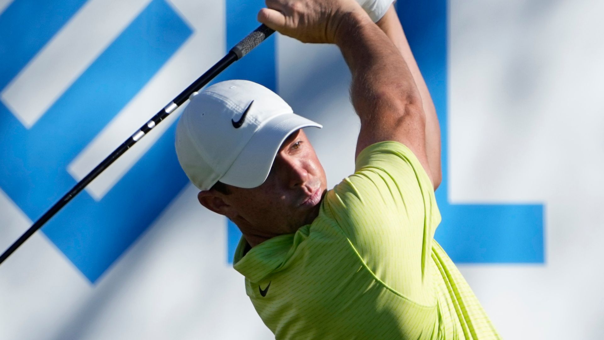 McIlroy bounces back, DJ denies MacIntyre