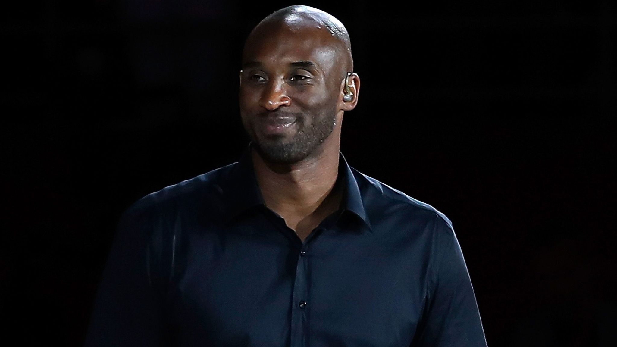 Kobe Bryant: Lawsuit claims deputies shared photos of NBA legend's ...