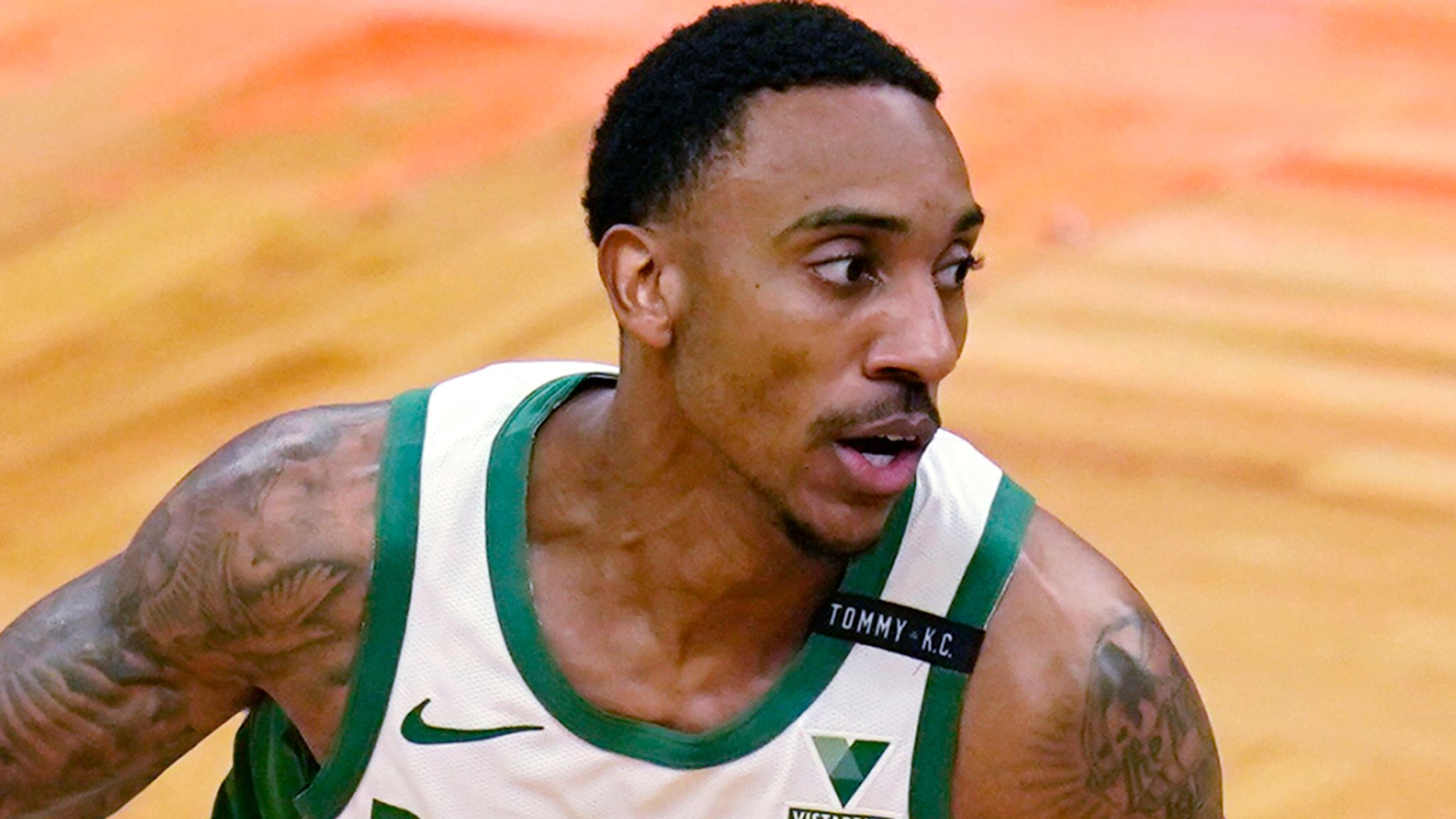 Jeff Teague signs with Bucks after clearing waivers