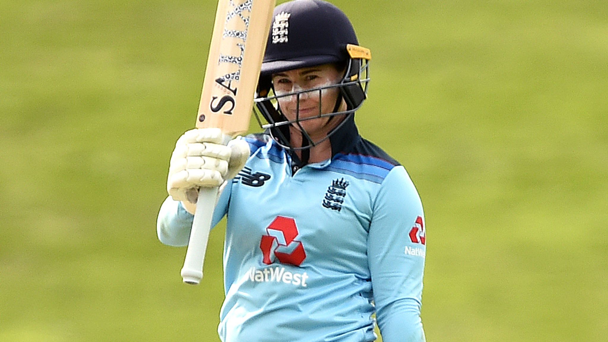 England Women&#39;s Tammy Beaumont tops ODI batting rankings for first time |  Cricket News | Sky Sports