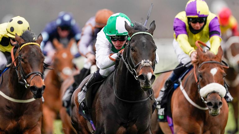Kieran Shoemark riding Royal Commando (green/white) win The Unibet Cammidge Trophy 