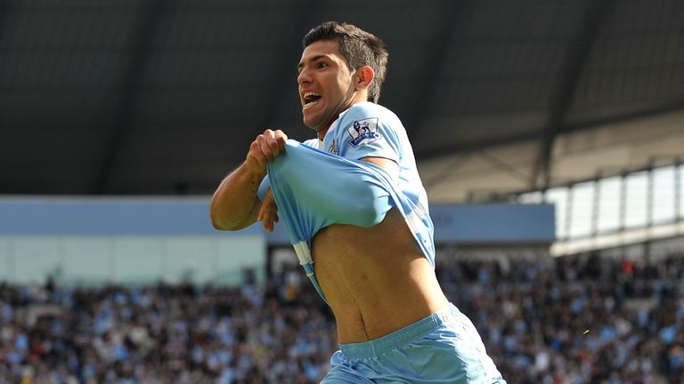 Barclays Premier League, Manchester City v Queens Park Rangers, Etihad Stadium, Sergio Aguero de Manchester City célèbre le but de la victoire (Photo par Ed Garvey / Manchester City FC via Getty Images)