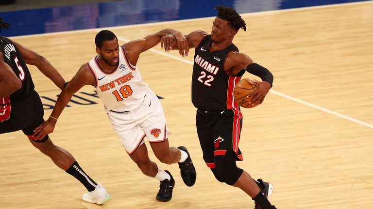 Highlights of the Miami Heat against the New York Knicks in Week 15 of the NBA.