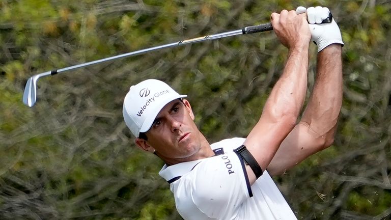 Billy Horschel hits his third shot on the No. 2 hole during the final round of the Dell Technologies Match Play Championship