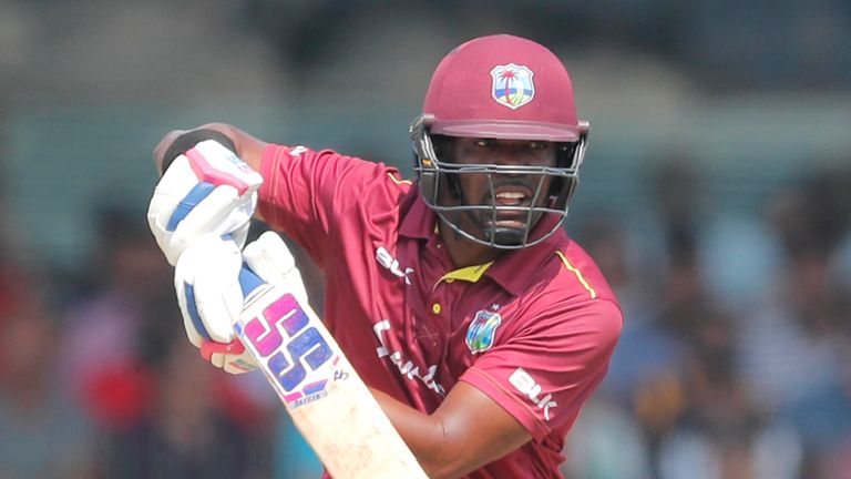 Darren Bravo scored a fine century as the West Indies chased down 275 to beat Sri Lanka in the third ODI in Antigua