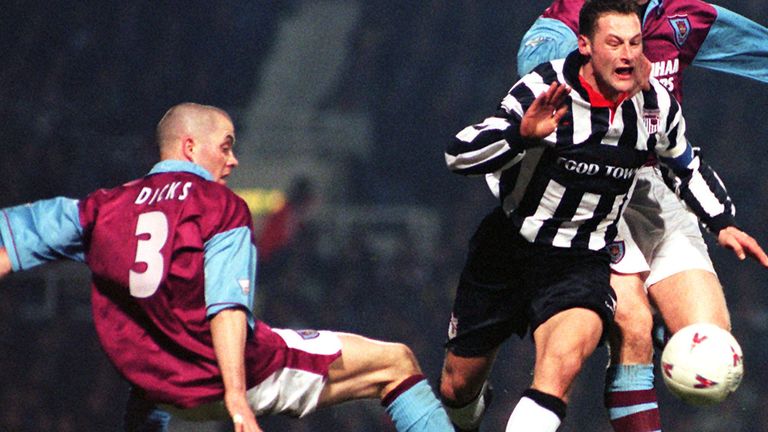 Dicks: You can't kick wingers like I used to! | Football News | Sky Sports