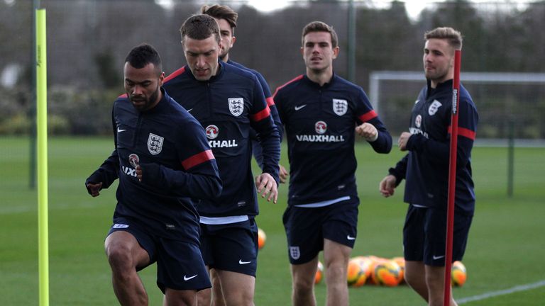 England training in March 2014 with Ashley Cole, Rickie Lambert, Jordan Henderson and Luke Shaw