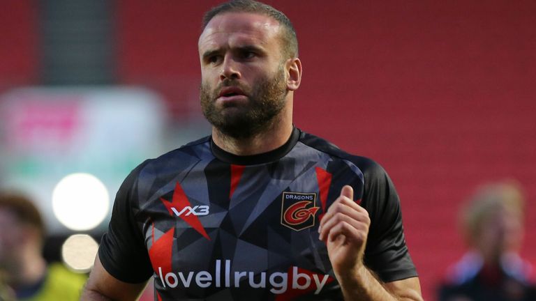 Jamie Roberts of Dragons Rugby warms-up as he is about to make his first appearance for the Dragons in the European Rugby Challenge Cup Quarter Final match between Bristol Bears and Dragons at Ashton Gate on September 18, 2020 in Bristol, England. (Photo by Huw Fairclough/Getty Images)