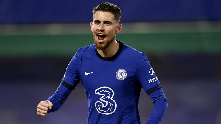 Jorginho célèbre un penalty pour Chelsea contre Everton