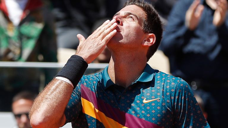 Argentina's Juan Martin del Potro celebrates winning his first round match of the French Open tennis tournament against Chile's Nicolas Jarry in four sets, 3-6, 6-2, 6-1, 6-4, at the Roland Garros stadium in Paris, Tuesday, May 28, 2019. (AP Photo/Pavel Golovkin) 