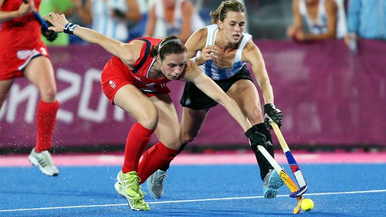 Great Britain&#39;s Kate Richardson-Walsh is tackled by Argentina&#39;s Carla Rebecchi. Picture date: Wednesday August 8, 2012. See PA story OLYMPICS .