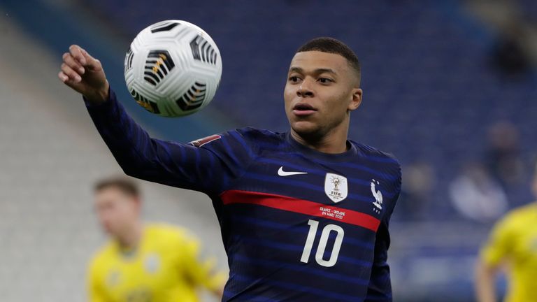 Kylian Mbappe a fost eliminat din penalty în a doua repriză