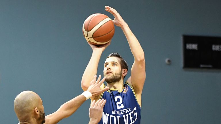Maarten Bouwknecht and Worcester beat Leicester Riders on Sunday (Image courtesy of BBL)