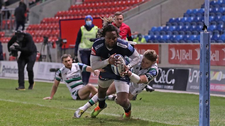 Marland Yarde scores Sale's first try