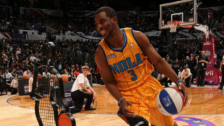 Chris Paul dribbles round obstacles during the 2011 All-Star Skills Challenge