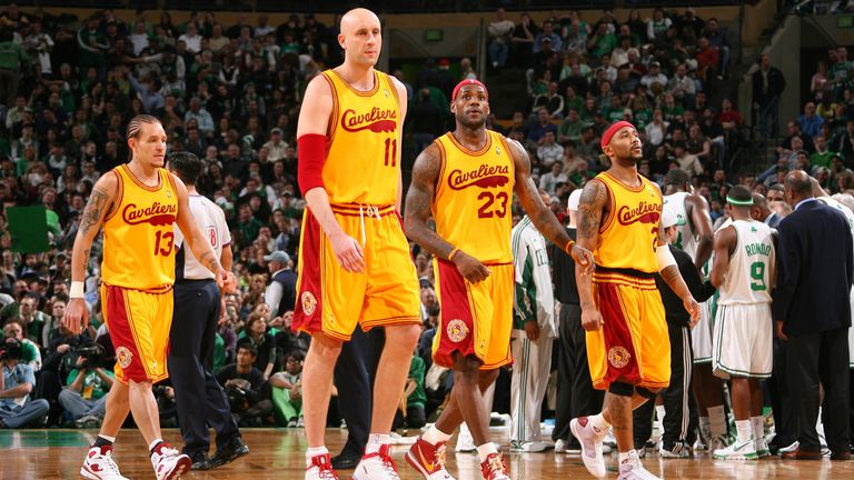 BOSTON - MARCH 6: Delonte West #13, Zydrunas Ilgauskas #11,LeBron James #23 and Mo Williams #2 of the Cleveland Cavaliers walk to the bench against the Boston Celtics during the game on March 6, 2009 at the TD Banknorth Garden in Boston, Massachusetts.  NOTE TO USER: User expressly acknowledges and agrees that, by downloading and/or using this Photograph, user is consenting to the terms and conditions of the Getty Images License Agreement. Mandatory Copyright Notice: Copyright 2009 NBAE   (Photo by Jesse D. Garrabrant/NBAE via Getty Images)