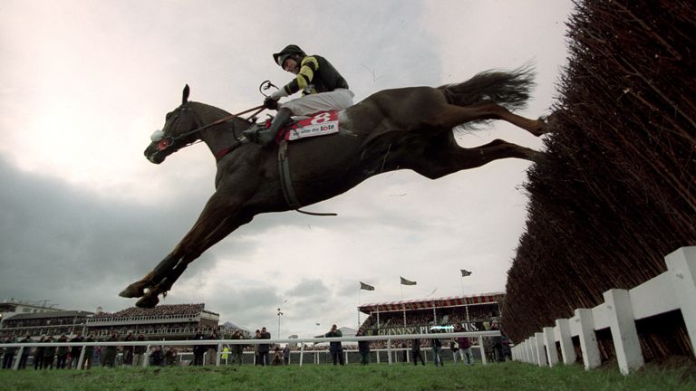 Norman Williamson takes Master Oats over the last fence to win the Gold Cup