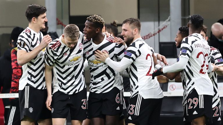 Lo United ha mostrato poco nel primo tempo prima dell'influenza immediata di Pogba