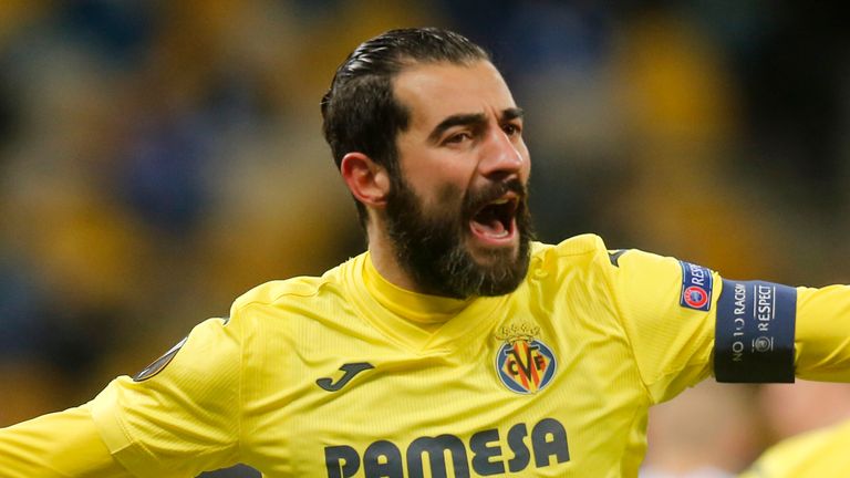 Raul Albiol put Villarreal in full control with the second goal in a 2-0 win at Dynamo Kyiv
