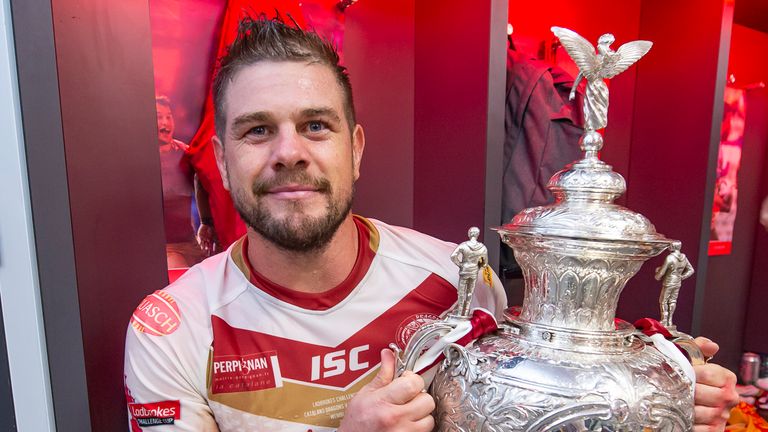 Picture by Allan McKenzie/SWpix.com - 25/08/2018 - Rugby League - Ladbrokes Challenge Cup Final - Catalans Dragons v Warrington Wolves - Wembley Stadium, London, England - Catalans captain Remi Casty with the Ladbrokes Challenge Cup after they defeated the Warrington Wolves.