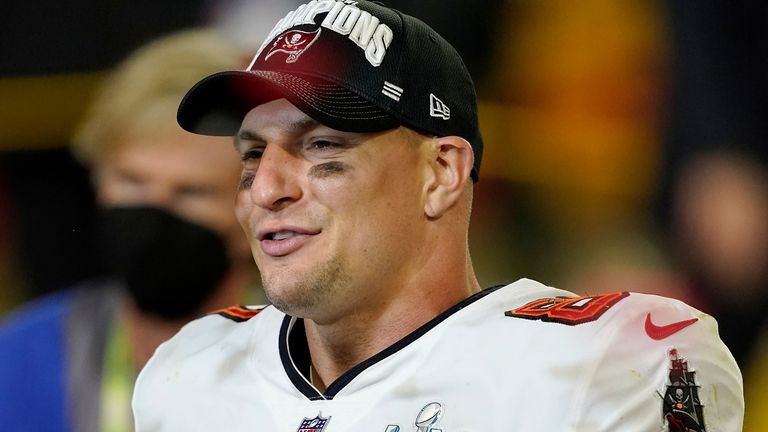 Rob Gronkowski: Tampa Bay Buccaneers tight end says he will play