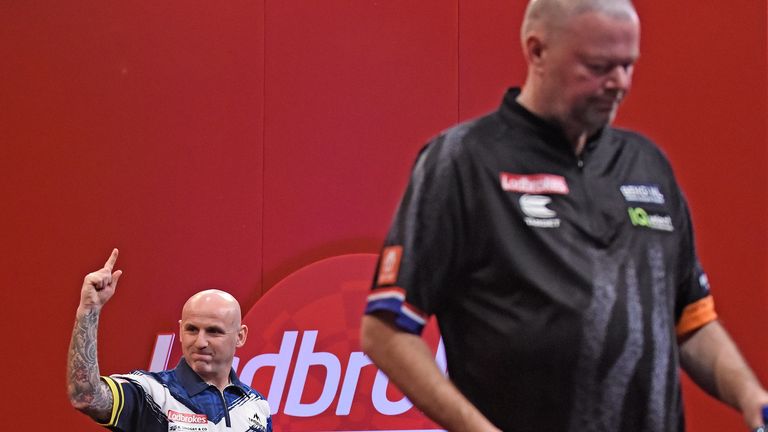 Ladbrokes UK Open 2021.Marshall Arena 05/03/21.Pic: Christopher Dean/PDC.07930 364436 dean_christopher3@sky.com.ROUND 2.ALAN SOUTAR V RAYMOND VAN BARNEVELD