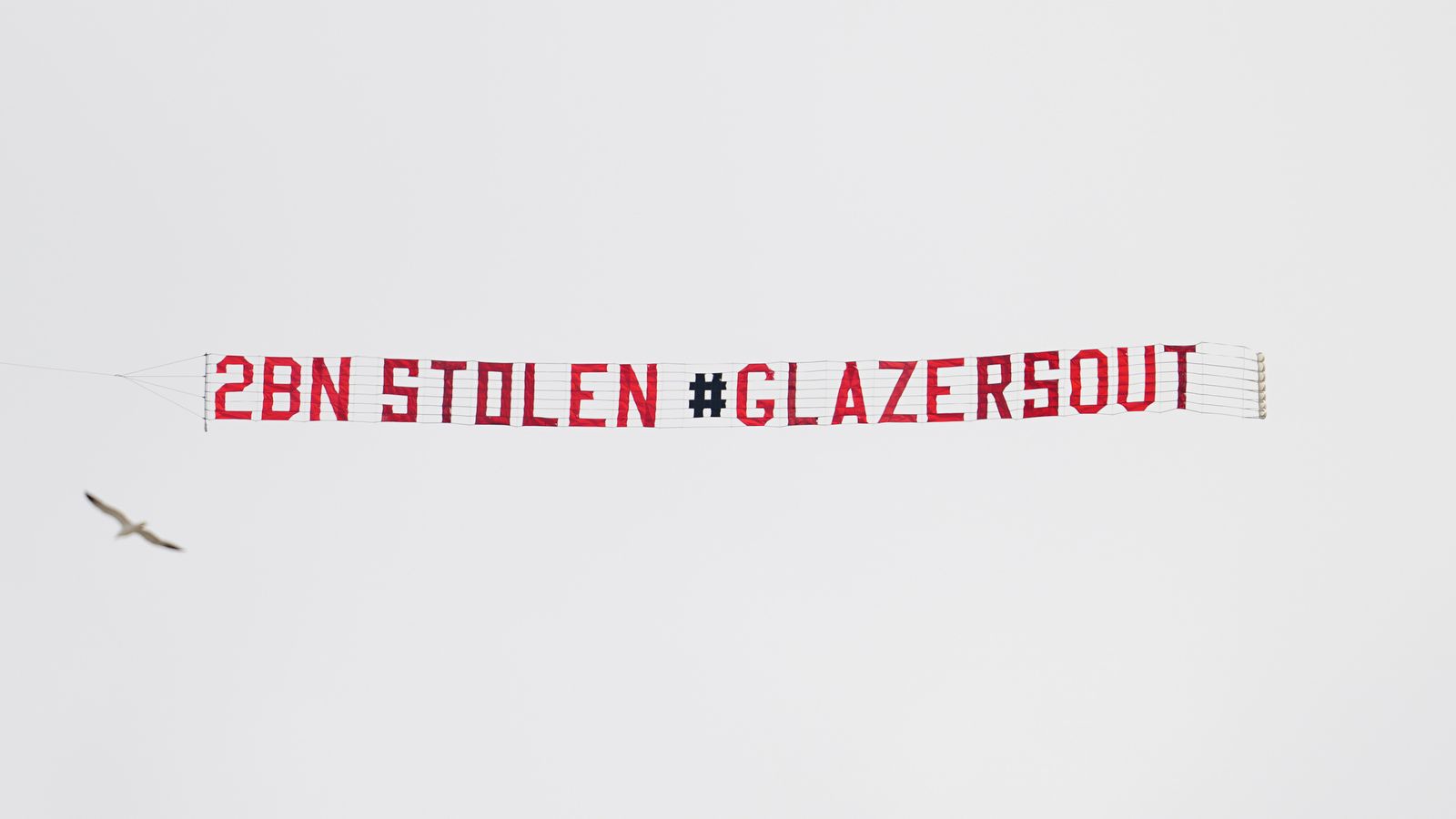 Manchester United fan groups fly 'Glazers out' banner over Elland Road ahead of Leeds clash