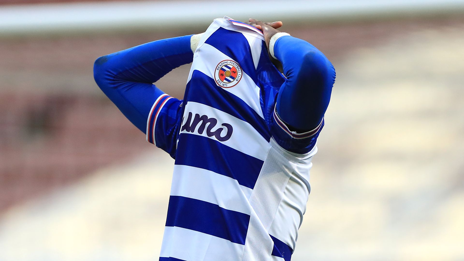 Joao miss helps Barnsley snatch point
