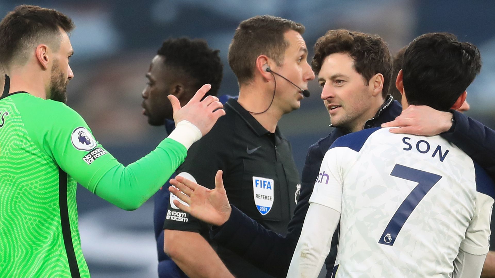 Mason hopeful debut win can unite Spurs