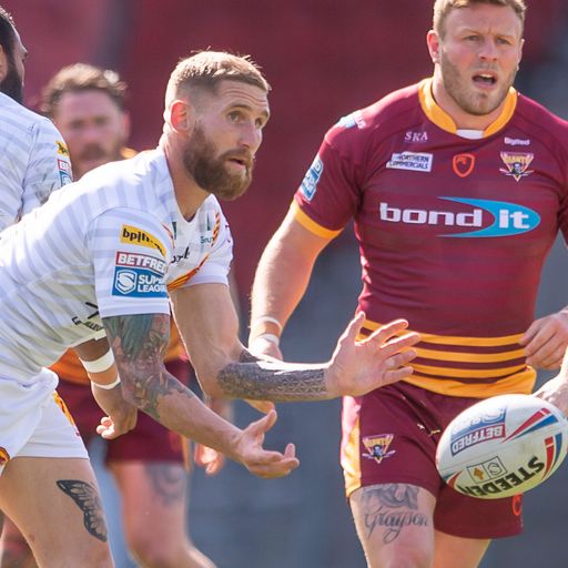 Tomkins on form again as Dragons triumph