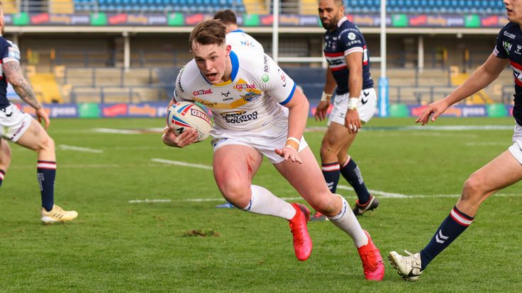 Picture by Alex Whitehead/SWpix.com - 27/03/2021 - Rugby League - Betfred Super League - Wakefield Trinity v Leeds Rhinos - Emerald Headingley Stadium, Leeds, England - Leeds' Jack Broadbent scores a try.