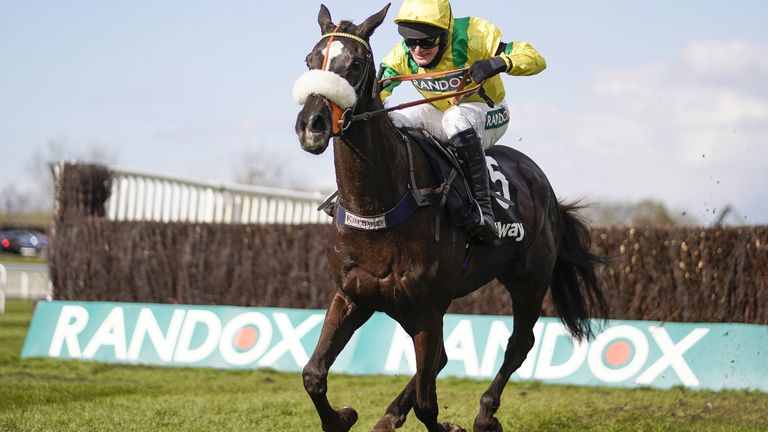 Happygolucky is another winning favourite at Aintree