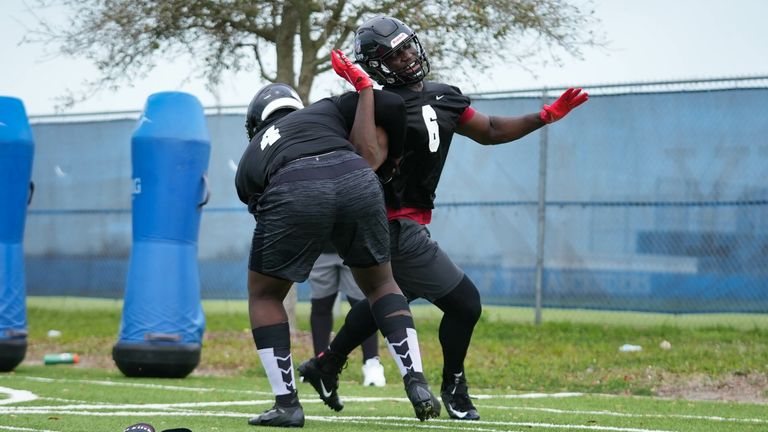 Odeleye works on his pass rush moves