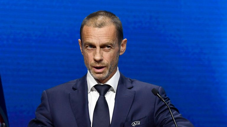Le président de l'UEFA, Aleksander Ceferin, prend la parole lors du 45e Congrès de l'UEFA à Montreux (AP)