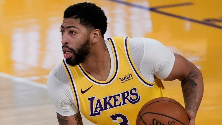 Lakers' Anthony Davis out for a month – report