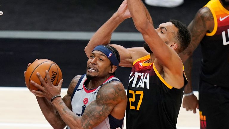 Highlights of the Washington Wizards against the Utah Jazz in Week 17 of the NBA.