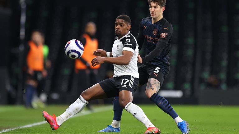Cavaleiro in action for Fulham against Manchester City
