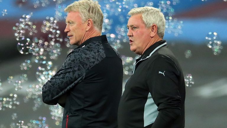 West Ham United manager David Moyes (left) and Newcastle United manager Steve Bruce prior to kick-off of the Premier League match at London Stadium.