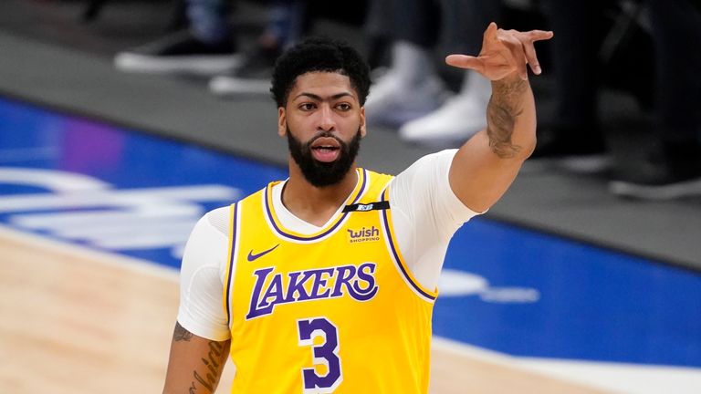 os Angeles Lakers forward Anthony Davis gestures during the first half of the team&#39;s NBA basketball game against the Dallas Mavericks in Dallas, Thursday, April 22, 2021.