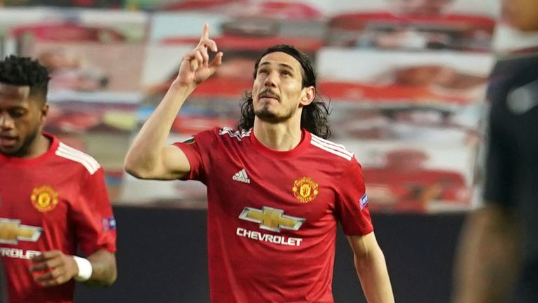 Edinson Cavani extended Manchester United's lead over Granada